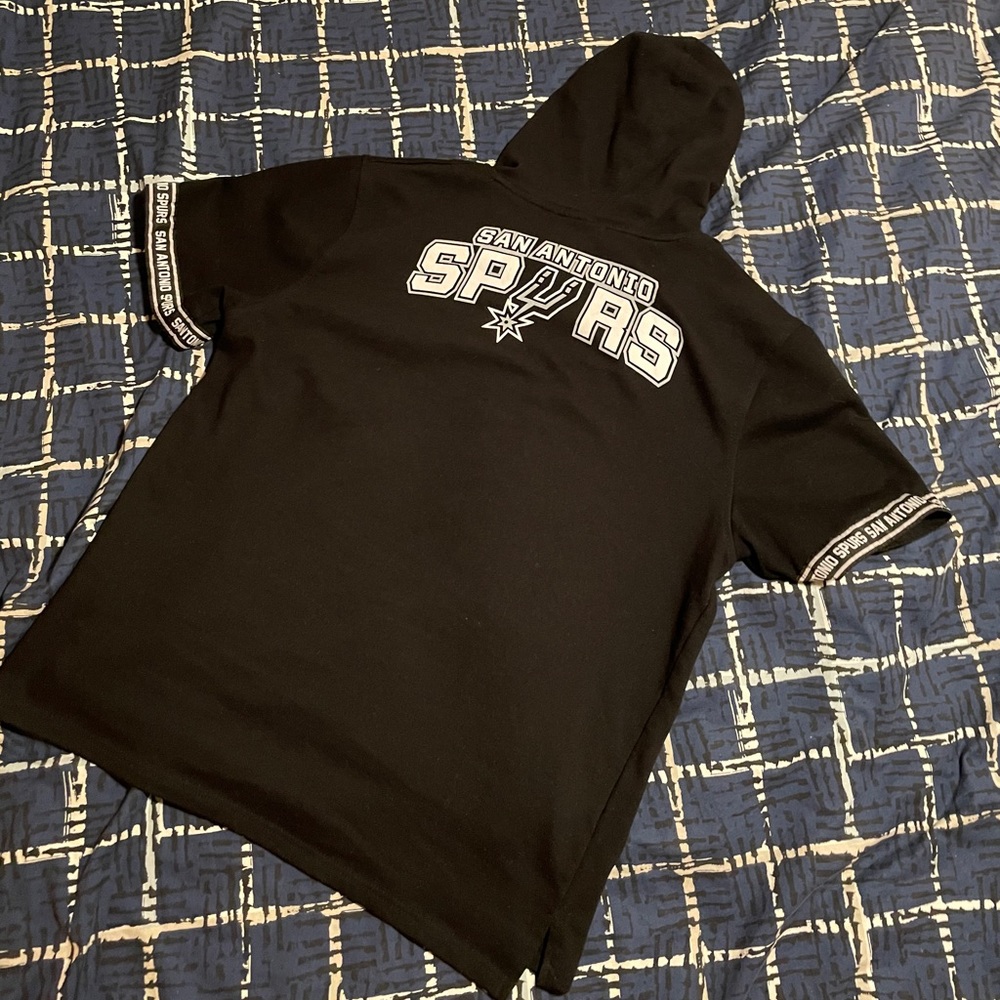 🏀 RARE San Antonio Spurs Short Sleeve Hoodie